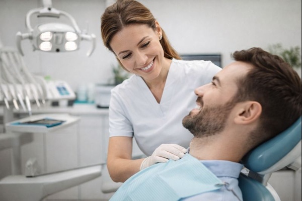 Имплантация зубов: современный медицинский подход и человеческое измерение стоматологической помощи